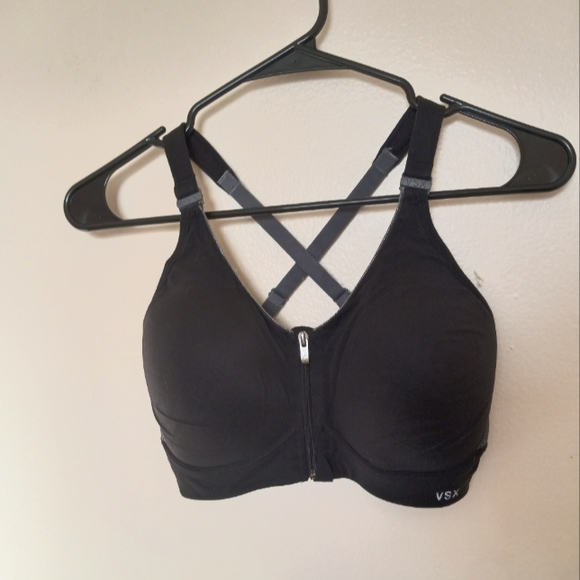 Victoria's Secret Other - 32DD Victoria's secret criss cross back sports bra